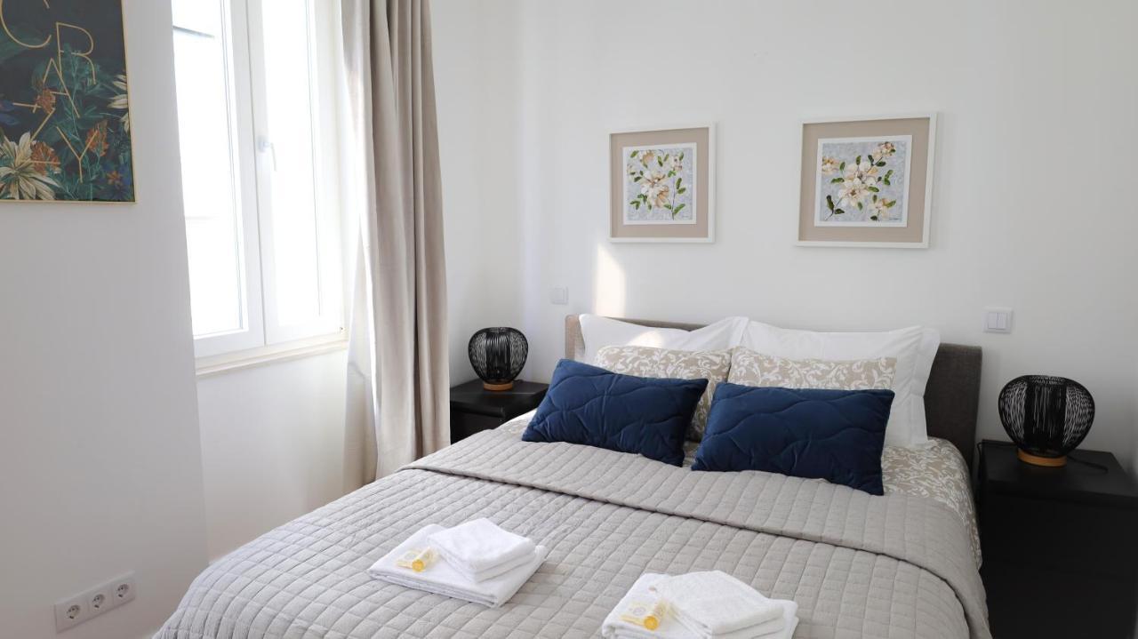 Apartment Ajuda Tagus River View Lisbon Bagian luar foto